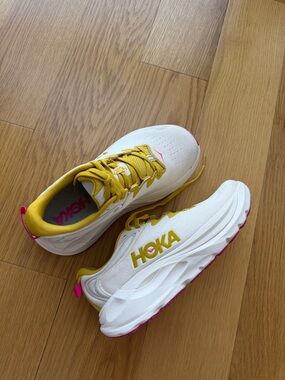 Hoka Gaviota Sneakers